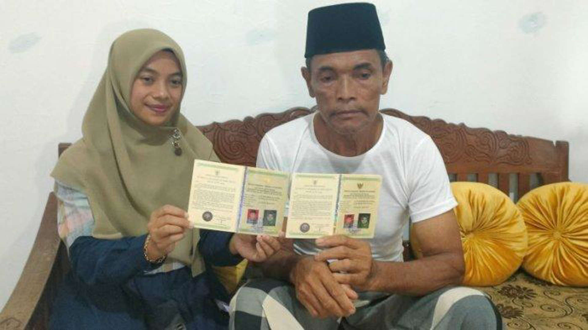 Sebut Ingin Nikmati Surga Dunia, Pria 63 Tahun Menikah dengan Wanita 27 Tahun